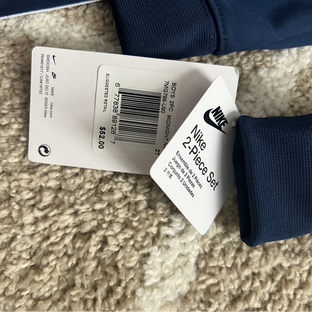 Nike Navy Sports Shorts - Picture 3 of 3